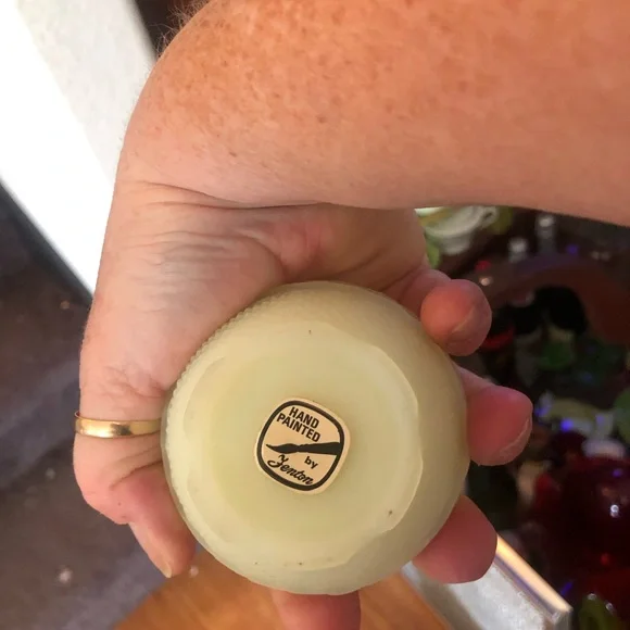 Fenton Pastel Green Fairy Lamp with Pink Floral Design. Uranium custard glass. - Picture 3 of 5